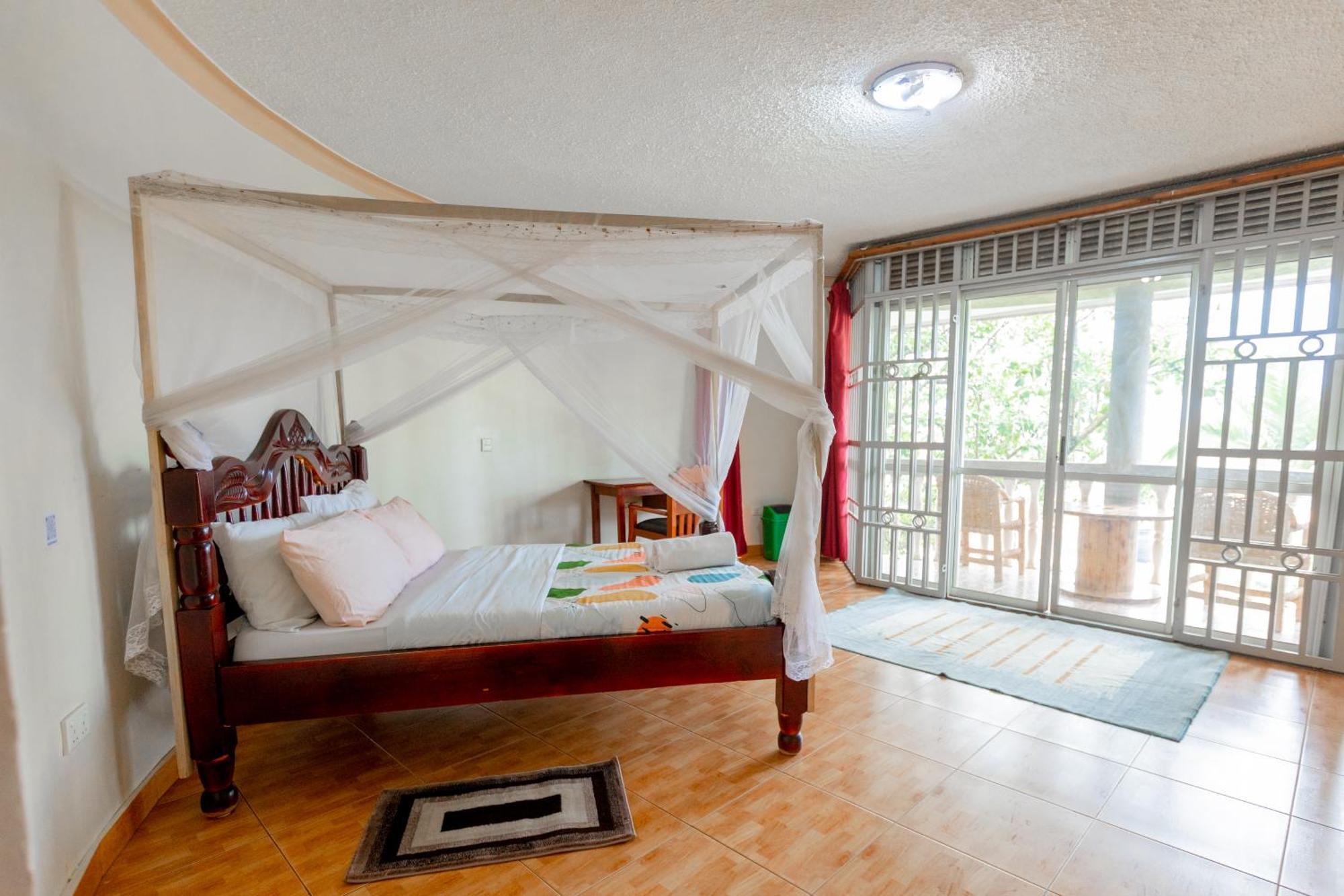 Luxury Acacia Villa With Kampala'S Best View Экстерьер фото